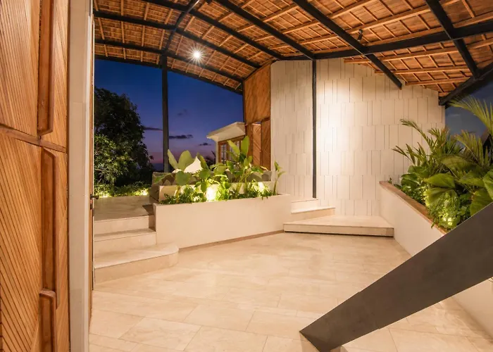 Stunning 2-br Penthouse With View, 800m To