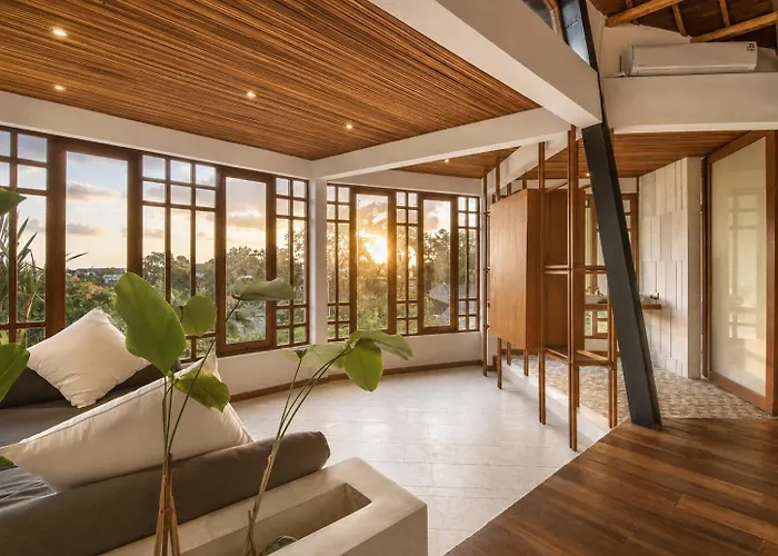 Stunning 2-br Penthouse With View, 800m To Appartamento Canggu