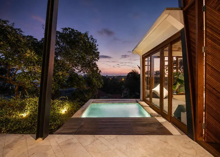 Stunning 2-br Penthouse With View, 800m To *