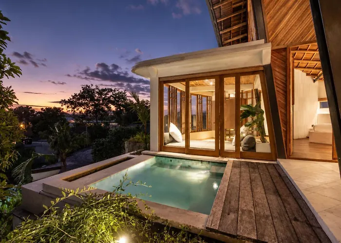 Stunning 2-br Penthouse With View, 800m To *