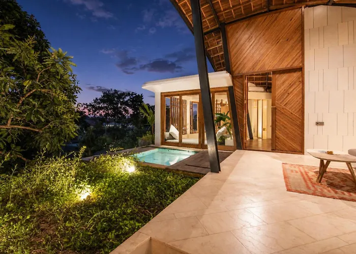 Stunning 2-br Penthouse With View, 800m To *