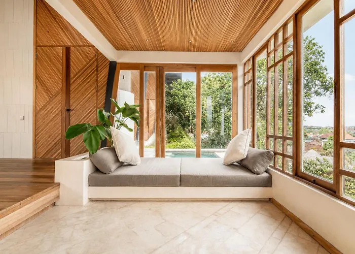 Stunning 2-br Penthouse With View, 800m To Appartamento