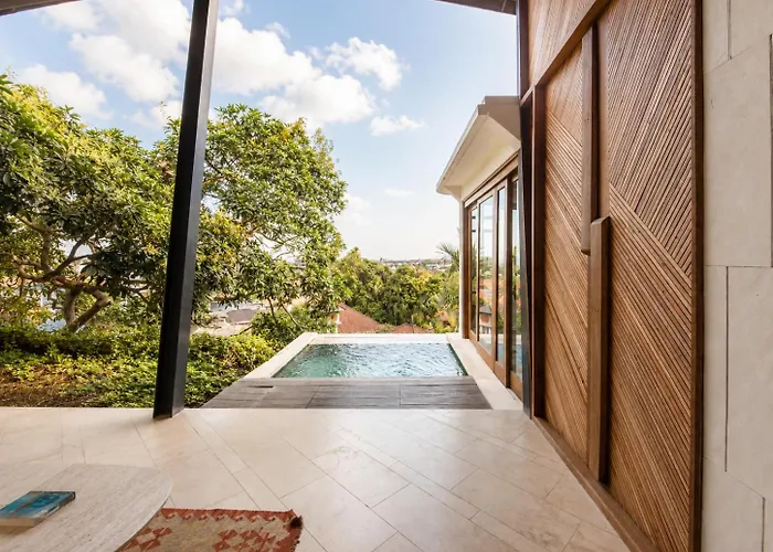 Appartamento Stunning 2-br Penthouse With View, 800m To